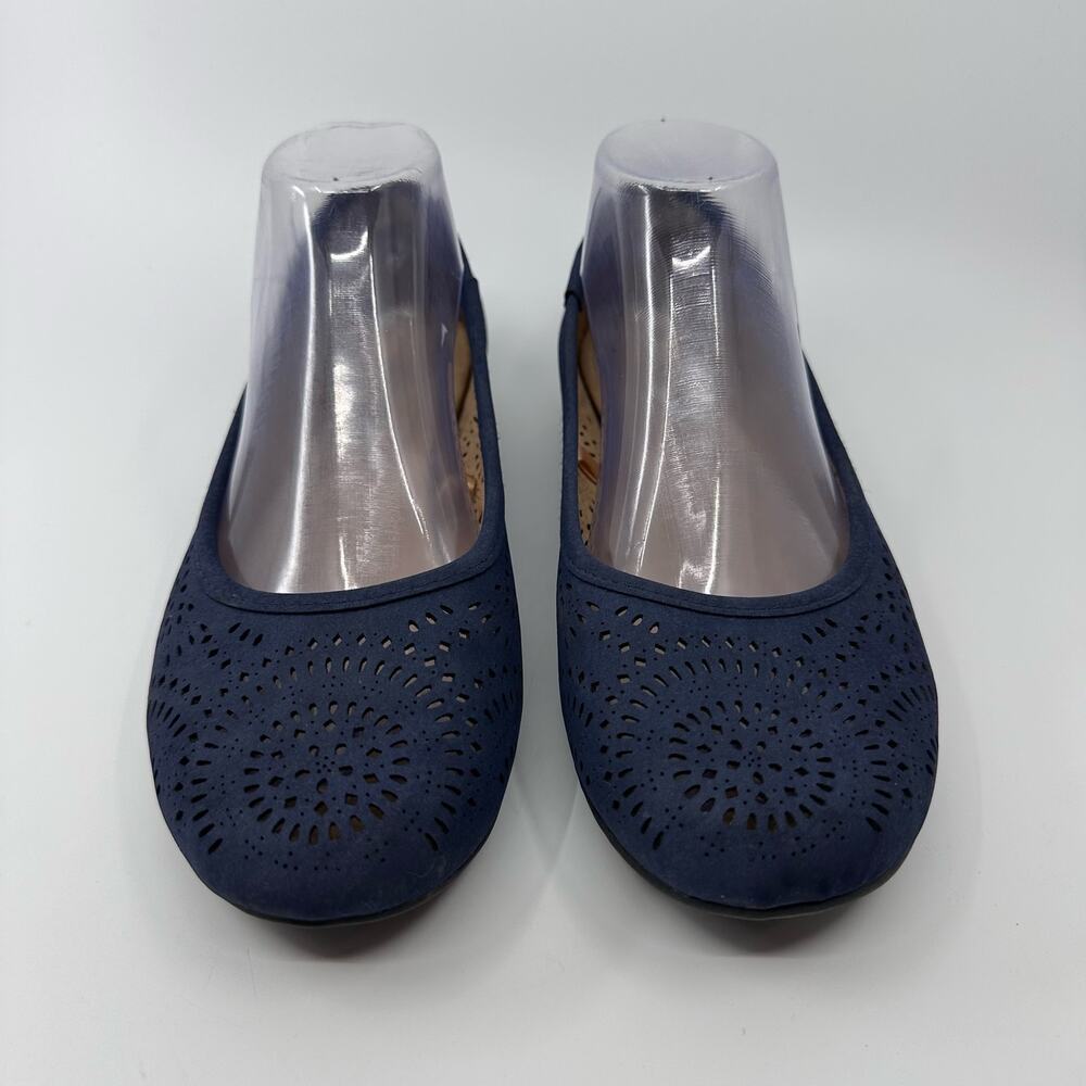 White Mountain GERI Laser Cut Navy Ballet Flats WMNS 7W Slip On Comfort Cut Out - Picture 2 of 8